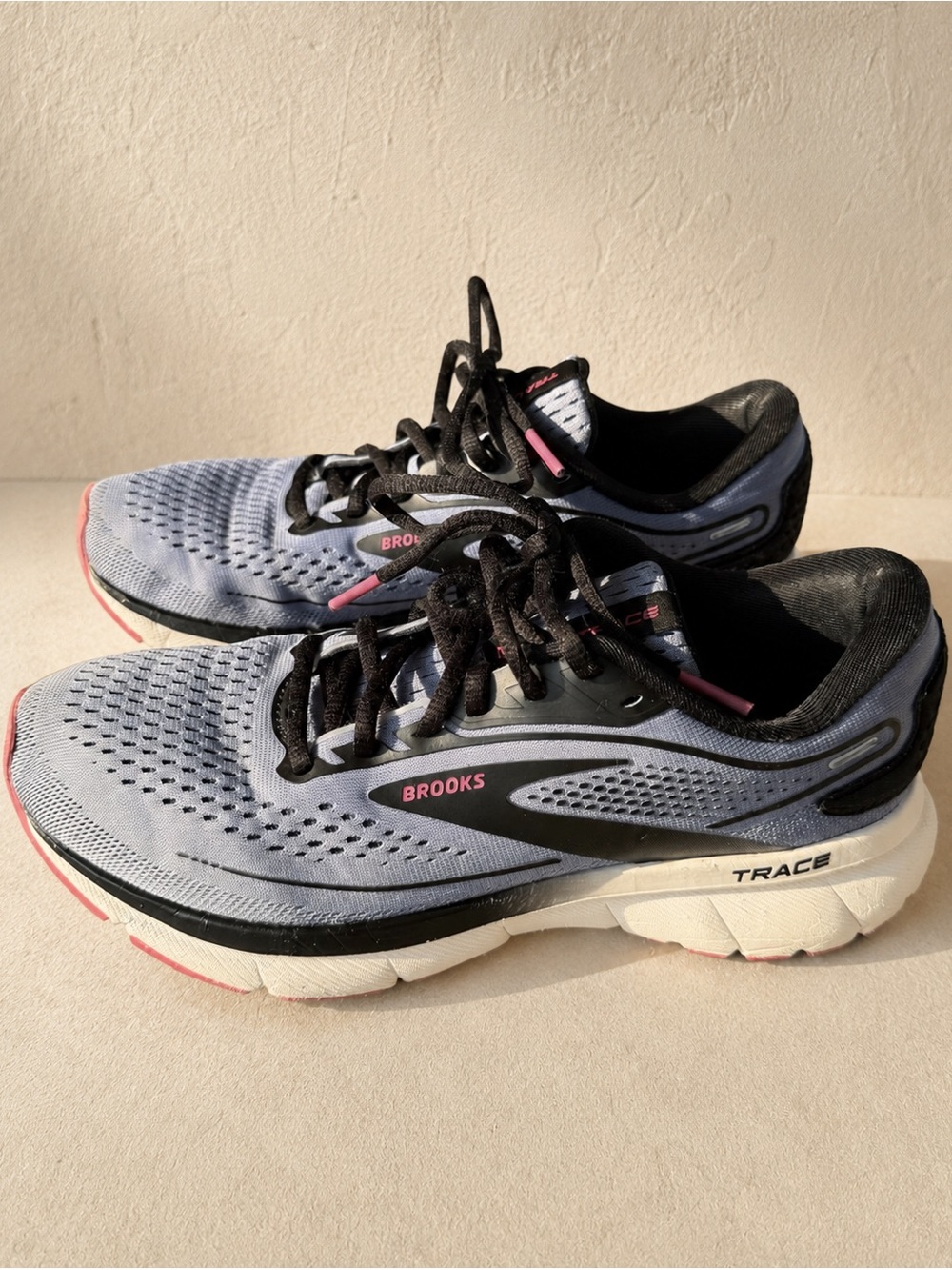 Brooks Women's Trace 2 Running Sneakers GUC